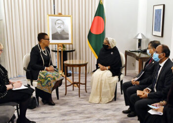 রাণী এলিজাবেথ ছিলেন ‘মাতৃতূল্য ব্যক্তিত্ব’: শেখ হাসিনা