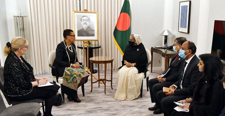 রাণী এলিজাবেথ ছিলেন ‘মাতৃতূল্য ব্যক্তিত্ব’: শেখ হাসিনা