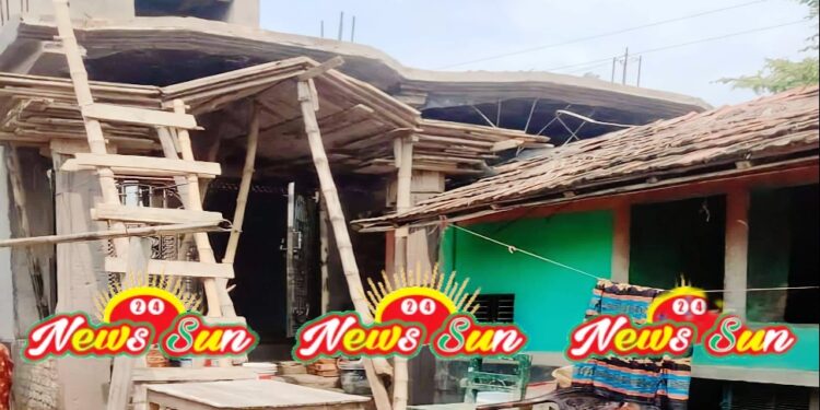 আদালতের নিষেধাজ্ঞা উপক্ষো করে ঝিকরগাছায় বাড়ি নির্মাণের অভিযোগ