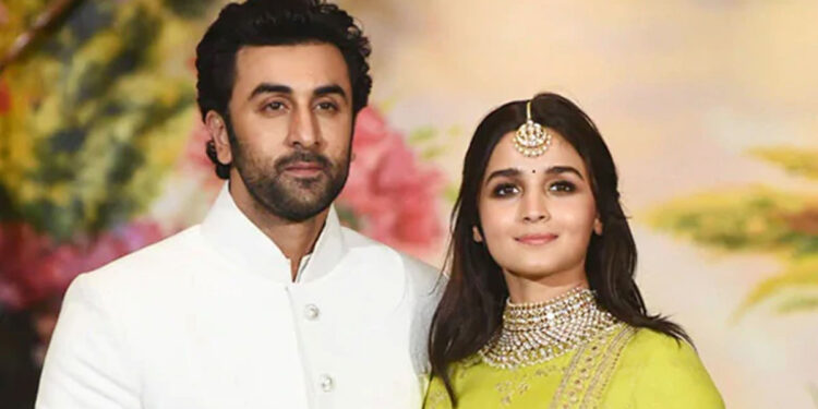 ভালো বাবা-মা হতে নিজেদের তৈরি করছেন রণবীর-আলিয়া