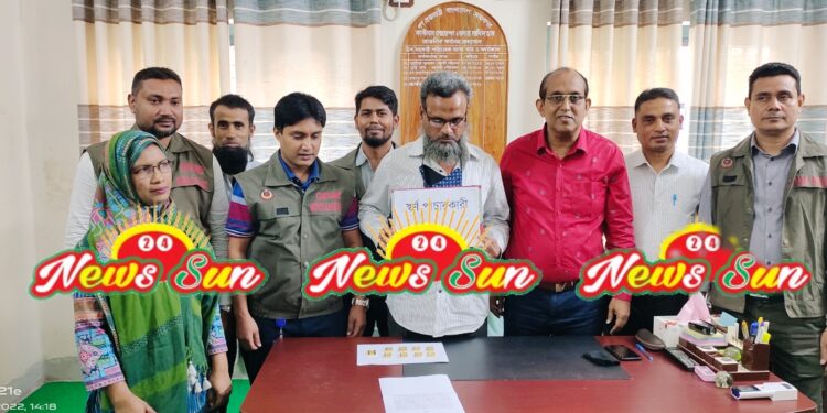 বেনাপোল শুল্ক গোয়েন্দার হাতে ৯ পিচ স্বর্ণের বারসহ আটক ১