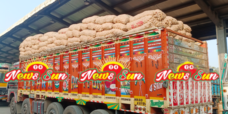 বেনাপোল বন্দর দিয়ে ২২১১ টন টিসিবির পেঁয়াজ আমদানি 