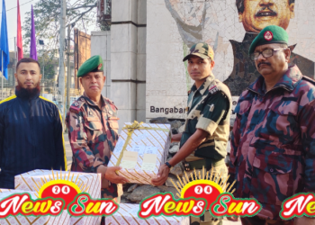 বেনাপোল শূন্য রেখায়  ভারতীয় বিএসএফ কে শুভেচ্ছা ও মিষ্টি উপহার দিয়েছে বাংলাদেশ বিজিবি