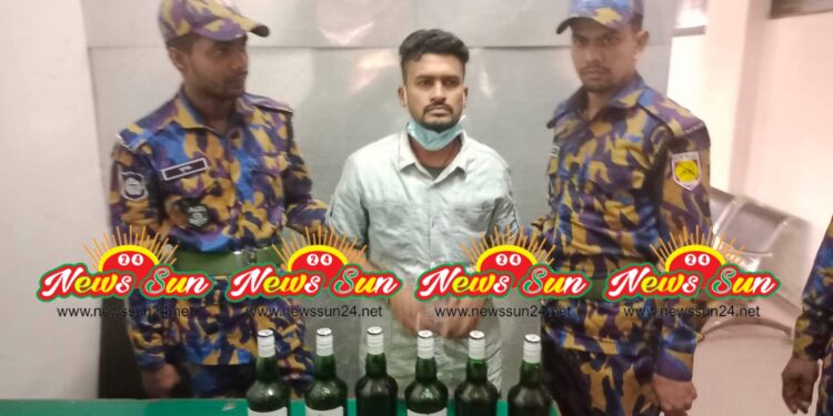 বেনাপোল চেকপোষ্টে বিদেশি মদসহ ভারতীয় নাগরীক আটক