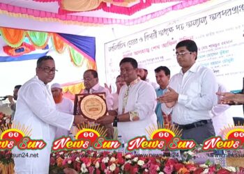 বেনাপোল মাদ্রাসার উদ্যোগে নবনির্বাচিত মেয়র ও বিদায়ী অধ্যক্ষ   শিক্ষকগণের সংবর্ধনা