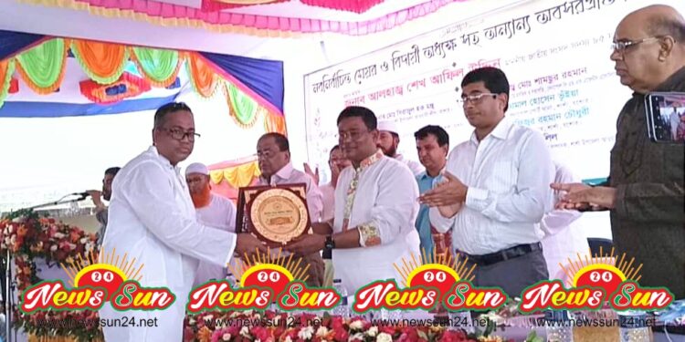 বেনাপোল মাদ্রাসার উদ্যোগে নবনির্বাচিত মেয়র ও বিদায়ী অধ্যক্ষ শিক্ষকগণের সংবর্ধনা