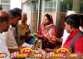 বেনাপোল পৌরসভায় ২৬০৯ জনকে টিসিবির পণ্য প্রদাণ