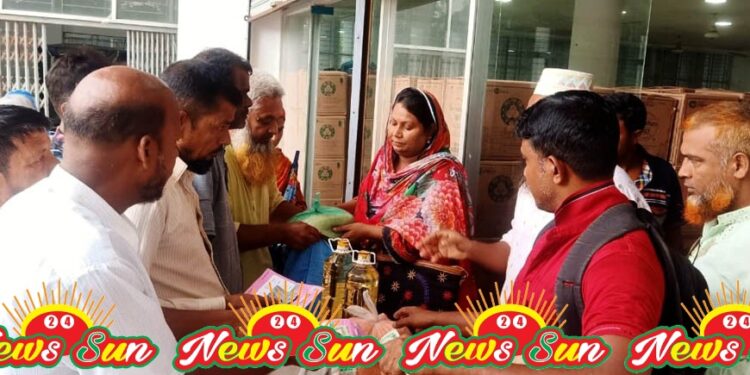 বেনাপোল পৌরসভায় ২৬০৯ জনকে টিসিবির পণ্য প্রদাণ