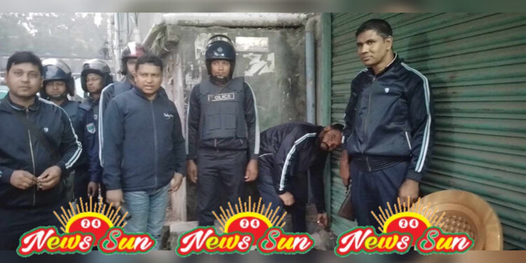 বেনাপোলে ভ্রমন ট্যাক্সের  অভিযোগে ১০ টি দোকানে তালা