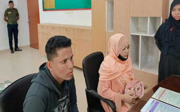 পাসপোর্ট করতে এসে আটক দুই রোহিঙ্গা