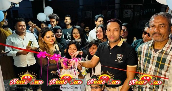বেনাপোলে আধুনিক মানের “জেরিন’স মেকআপ ভ্যানিটি”(বিউটি পার্লার) উদ্বোধন