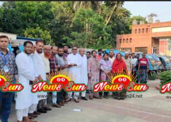 বেনাপোল পৌর এলাকার ইজিবাইক চালকদের দেয়া হলো স্মার্ট লাইসেন্স ও ব্লু-বুক