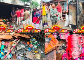 বেনাপোল চেকপোস্টে একটি কসমেটিক দোকানে অগ্নিকাণ্ডে ২০ লক্ষ টাকার মালামাল পুড়ে ছায়