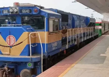 পদ্মা সেতু দিয়ে ডিসেম্বরে ঢাকা-খুলনায় ট্রেন চলাচল শুরু