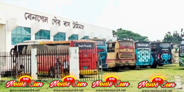 বেনাপোল পৌর বাস টার্মিনাল প্রশাসনের হস্তক্ষেপে প্রায় ২ বছর পর চালু হল