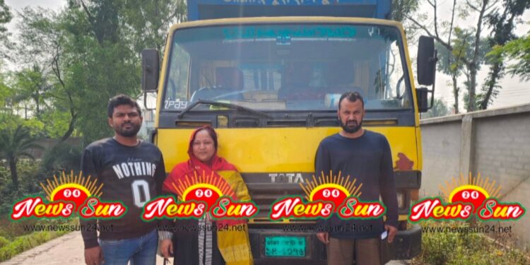 বেনাপোলে চুরি হওয়া কাভার্ড ভ্যান মংলা বন্দর থেকে উদ্ধার