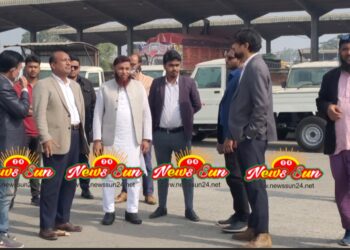 বেনাপোল স্থলবন্দর পরিদর্শন করলেন বন্দর পরিচালক মামুন তরফদার।