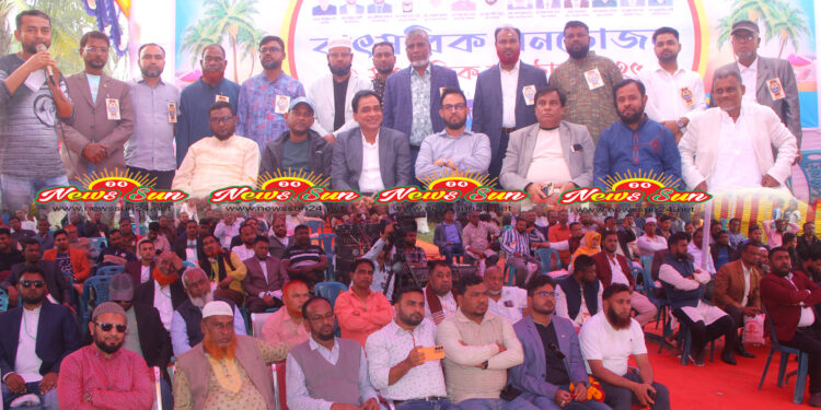 যাকযমক ভাবে বেনাপোল ট্রান্সপোর্ট ব্যবসায়ীদের বনভোজন ও সাংস্কৃতিক অনুষ্ঠান অনুষ্ঠিত