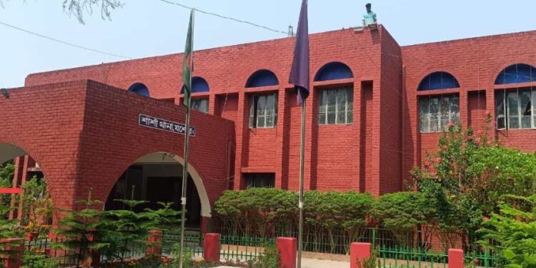 স্বেচ্ছাসেবক দলের নেতার চাঁদাবাজির ঘটনায় থানায় এজাহার দায়ের’ আসামি ৭, অজ্ঞাতনামা ৫