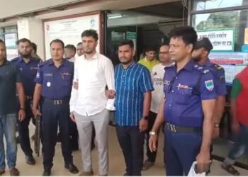 মৌলভীবাজার জেলা ছাত্রলীগের সহ-সভাপতিকে ভারতে গমনের সময় বেনাপোল ইমিগ্রেশনে আটক