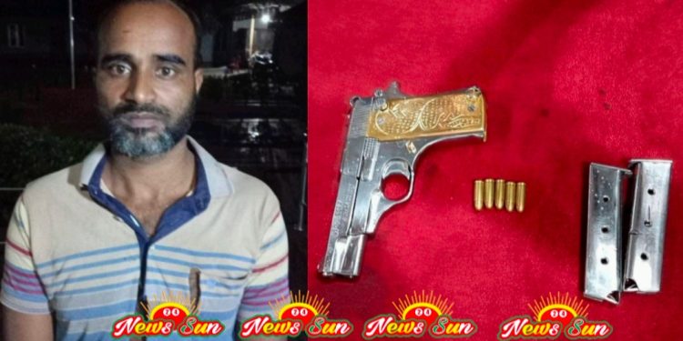 বেনাপোল পুটখালী সীমান্তে ১টি পিস্তল,২টি ম্যাগাজিন ও ৫ রাউন্ড গুলি সহ এক অস্ত্র ব্যবসায়ীকে আটক
