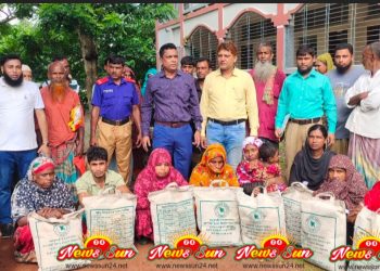 শার্শায় বন্যায় কবলিত মানুষের আশ্রয় কেন্দ্রে ১০০শ’ পরিবারের মাঝে ত্রাণ সামগ্রী বিতরণ করেছেন উপজেলা প্রশাসন