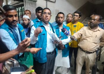 যশোর জেনারেল হাসপাতালে দুদকের অভিযান