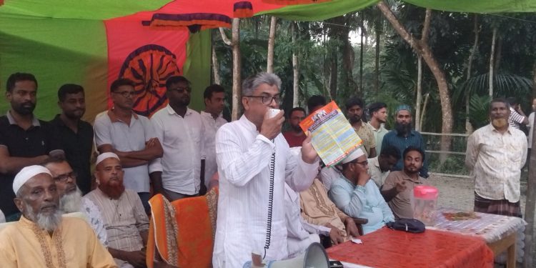 কেন্দ্রীয় বিএনপি নেতা টিপুর অক্লান্ত পরিশ্রম আর মেধায় উজিরপুরে রাজনীতির মাঠে সরব বিএনপি