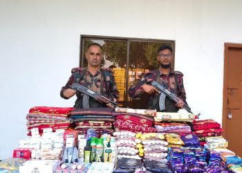 বেনাপোল সীমান্তে বিজিবি’র অভিযানে বিপুল পরিমাণ চোরাচালানী পণ্য জব্দ