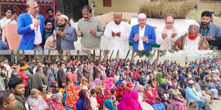 শার্শার পুটখালী ইউনিয়নের রাজাপুর ওয়ার্ডে মফিকুল হাসান তৃপ্তি’র উঠান বৈঠক ও লিফলেট বিতরণ