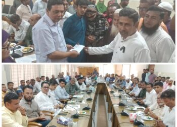 আমদানি-রপ্তানি বাণিজ্য গতিশীল করতে বেনাপোলে ব্যবসায়ী নেতাদের সঙ্গে বাংলাদেশ স্থলবন্দর চেয়ারম্যানের বৈঠক