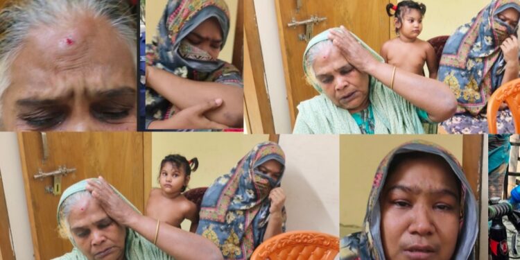 বেনাপোলে গর্ভধারিনী মা ও বোনকে মারধর করে রাতে বাড়ি থেকে বের করে দেওয়ার অভিযোগ; থানায় মায়ের লিখিত অভিযোগ