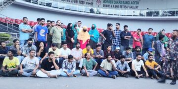 ভারতে আটক হওয়া বিভিন্ন মেয়াদে সাজাভোগ শেষে ৪৭ নারী-পুরষ বেনাপোল দিয়ে দেশে ফিরেছেন